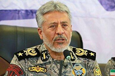 دریادار سیاری: ارتش و سپاه آماده دفاع همه‌جانبه هستند