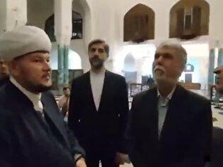وزیر ارشاد، نماز را با مسلمانان سن‌پترزبورگ اقامه کرد