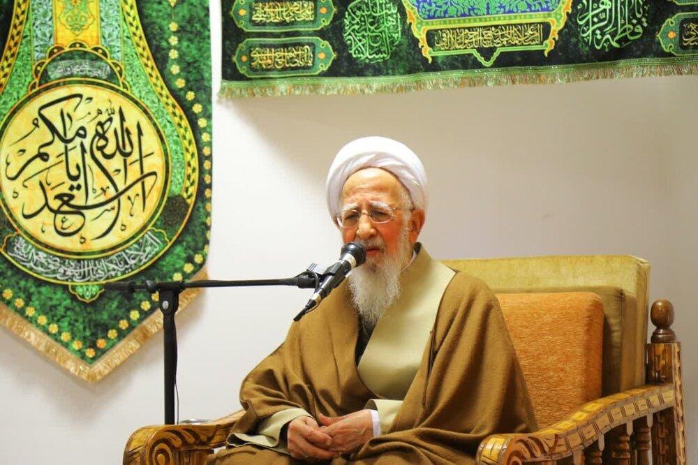 استفتا از آیت‌الله جوادی‌آملی درباره روش نوین کمک‌باروری