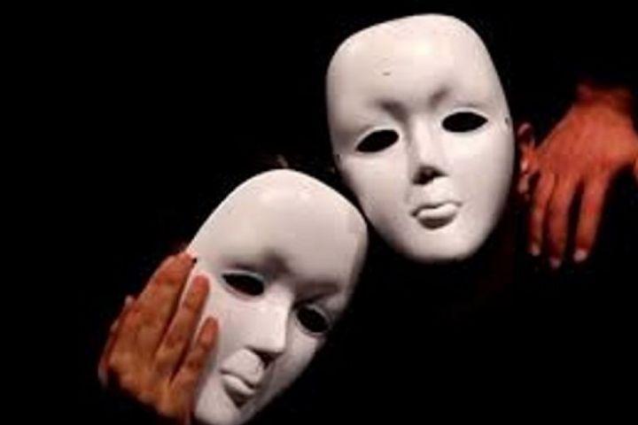 «حسنی در مهمانی دیوها» به روایت عمار تفتی و رونمایی پوستر «لمس»