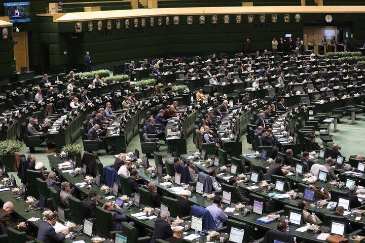درخواست نمایندگان از قالیباف برای تشکیل جلسه فوق العاده درباره توافق با آژانس