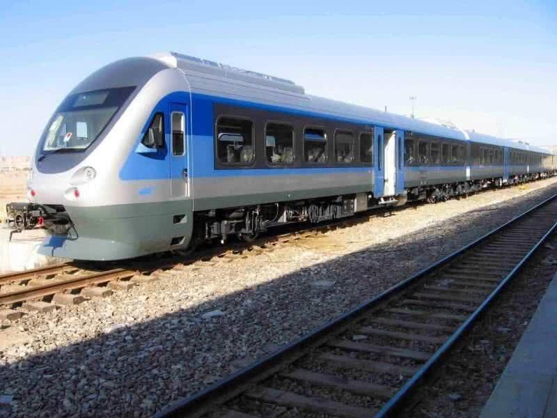 قطار تندرو اصفهان _ قم _ تهران در انتظار تلنگر جدی مسئولان