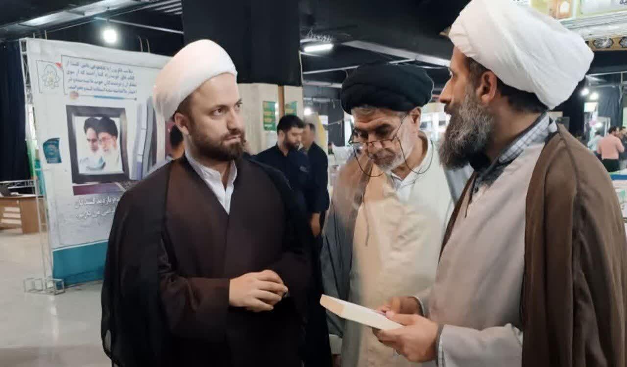 حضور مدیرکل تبلیغات اسلامی خراسان رضوی در نمایشگاه کتب حوزه