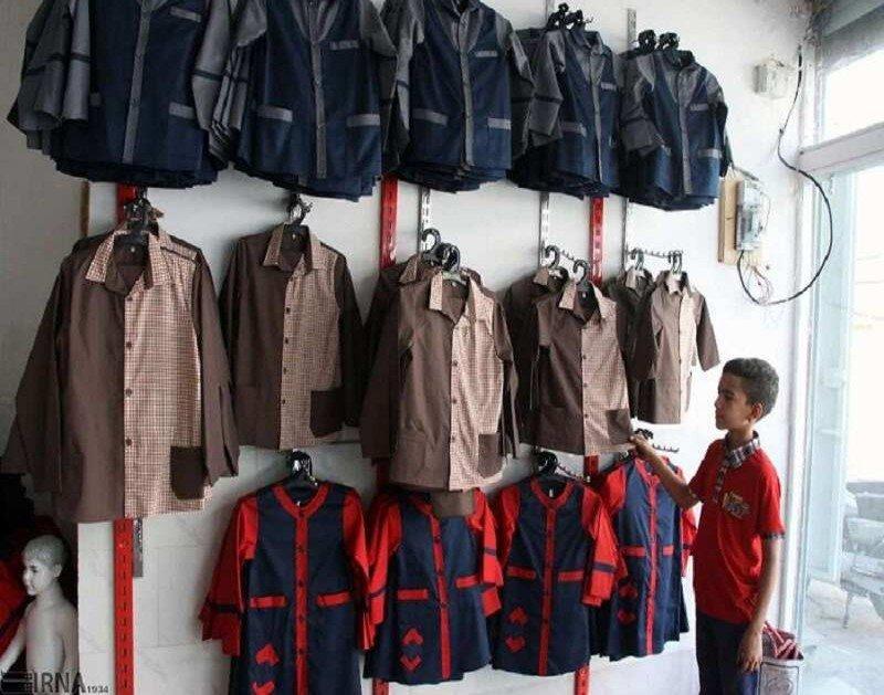 تن‌پوش مدرسه منبع گلایه‌؛ دوخت‌ها سهل انگارانه و پارچه‌ها بی کیفیت است