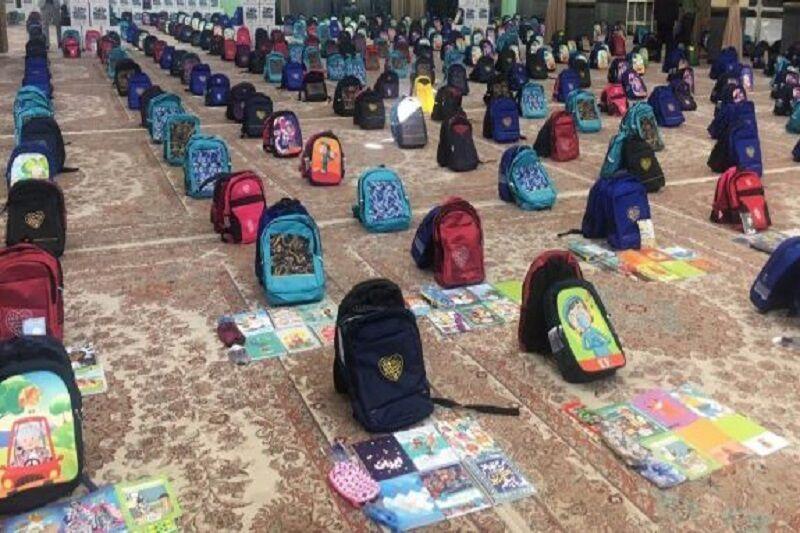 اهدای ۲۸۷۰ بسته آموزشی به دانش‌آموزان نیازمند شهرستان تفتان