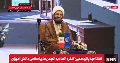 حاج  علی اکبری: ویژگی اصلی انسان الهی، استقامت در مسیر رسیدن به اهداف است + فیلم