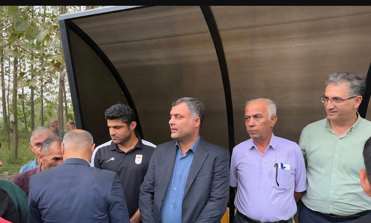 بازدید نماینده صومعه سرا از زمین های ورزشی روستای لاکسار و شهدای نوخاله