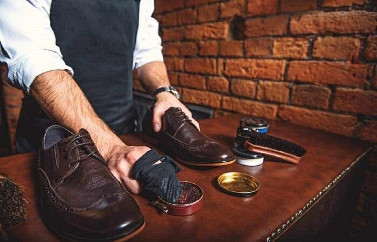 کفش های چرمی را چطور واکس بزنیم؟ ؛ شرایط نگهداری از واکس کفش