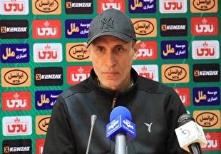 گل‌محمدی: بازی سخت و مهمی با خیبر داریم/ از بین ۱۰۰ بازیکن آزاد شاید یکی دو بازیکن خوب پیدا شود