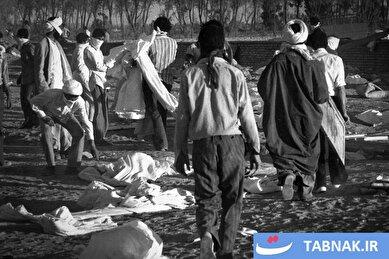 عکس : سال ۱۳۵۷ خدمت رسانی روحانیون در زلزله طبس.