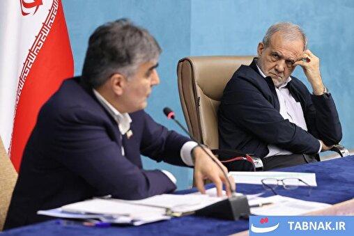 عکس: دیدار دکتر مسعود پزشکیان با جمعی از اعضای مجمع کارآفرینان ایران