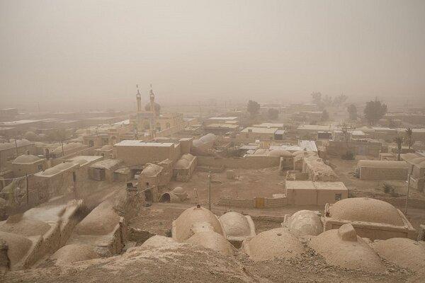 ریزگردهای سیستان ۷۰۰ نفر را در ۳ روز گذشته راهی بیمارستان کرد