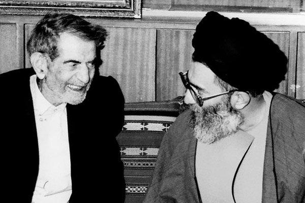 شعرخوانی استاد شهریار در محضر رهبر معظم انقلاب اسلامی