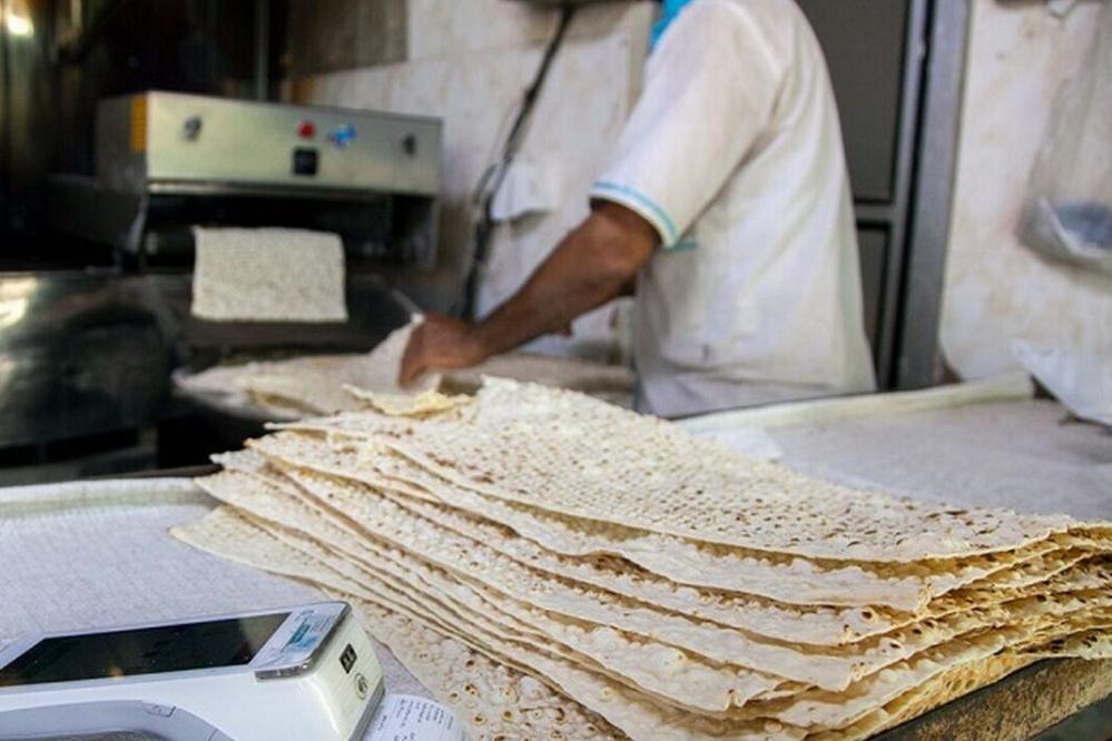 تخلفات نانوایی‌ها با فروش نان دولتی به نرخ آزاد را گزارش دهید+فیلم و شماره سامانه