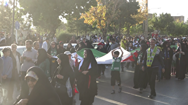 همایش پیاده‌روی خانوادگی به مناسبت هفته دفاع مقدس