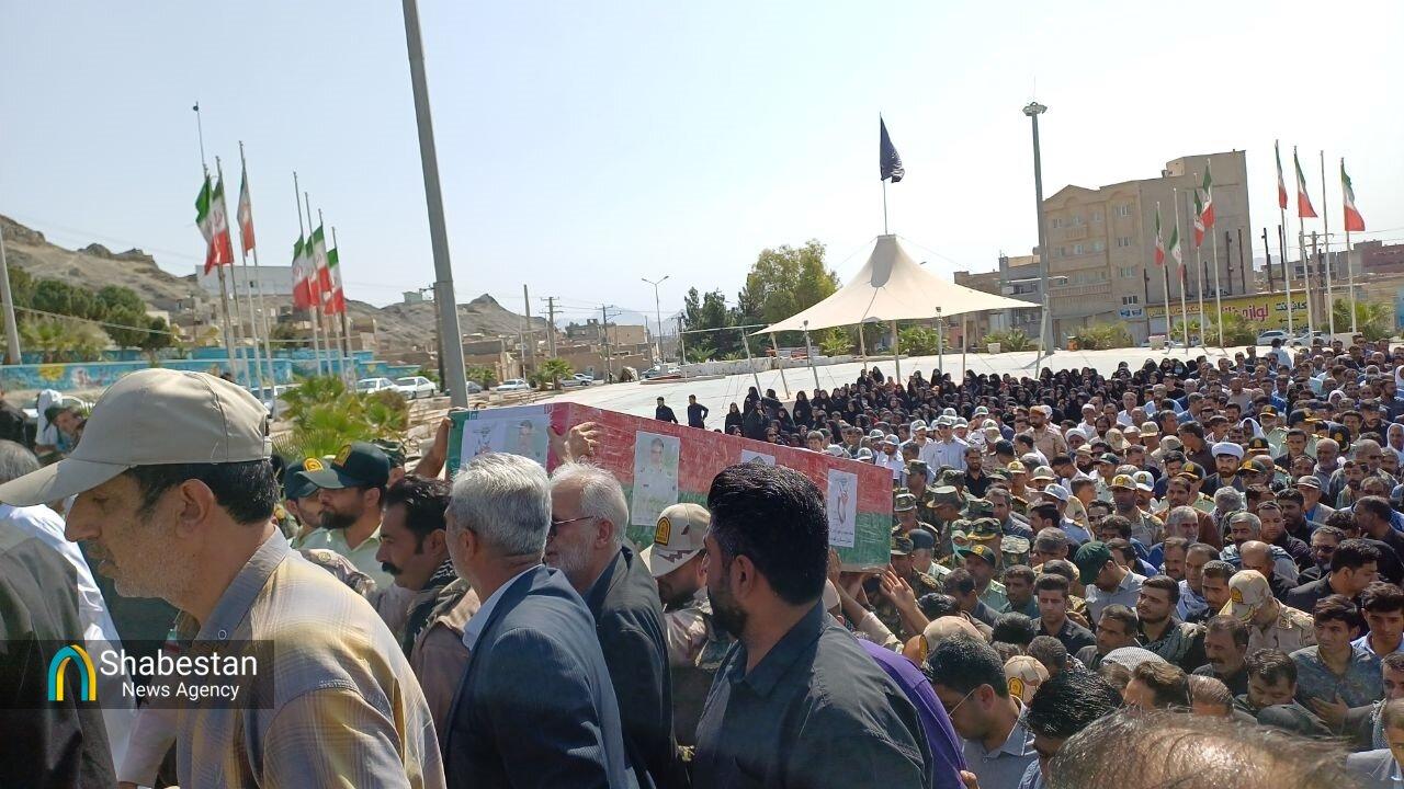 تشییع پیکر سردار شهید فرمانده انتظامی شهرستان سیب و سوران در زاهدان