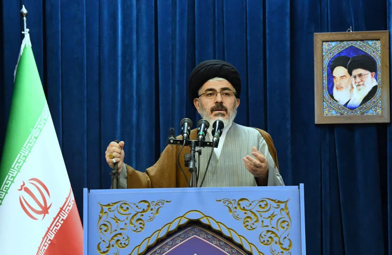 جشن عاطفه‌ها فرصت ارزشمندی برای همراهی با دانش‌آموزان بی‌بضاعت است