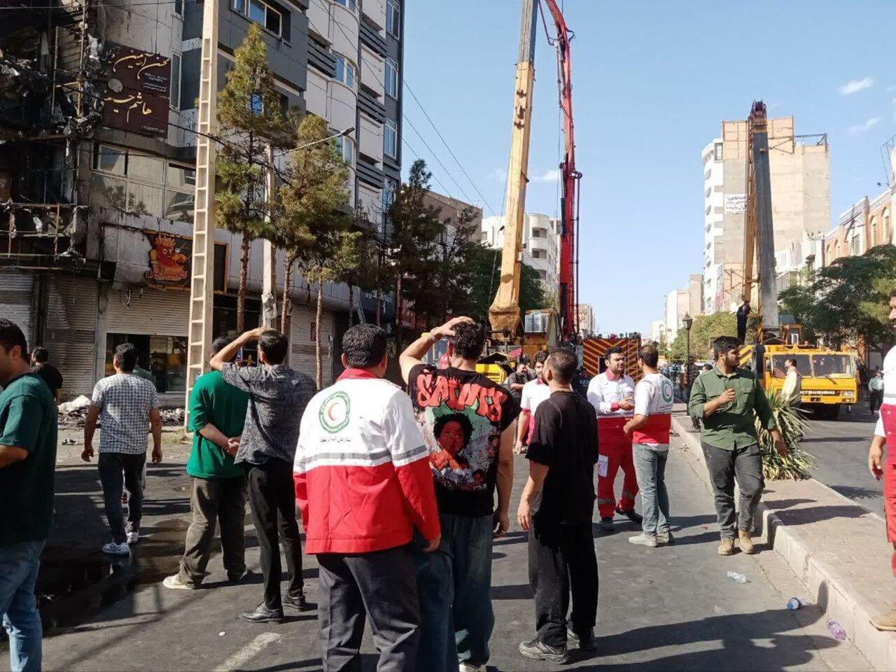 علت آتش‌سوزی ساختمان سیمان سبزوار مشخص شد
