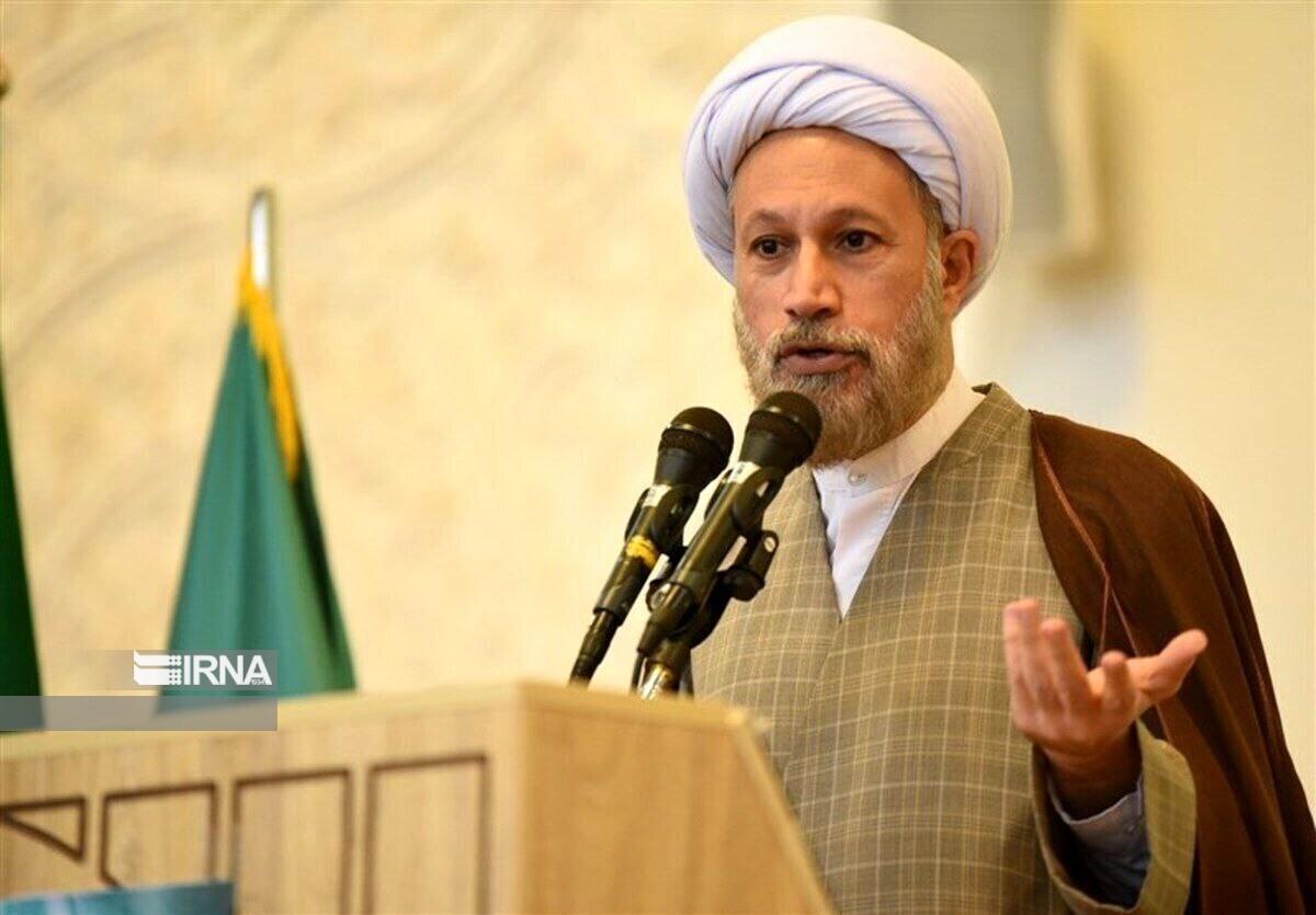 امام جمعه شیراز: دفاع مقدس، دفاع از ارزش‌های انسانی و دینی بود