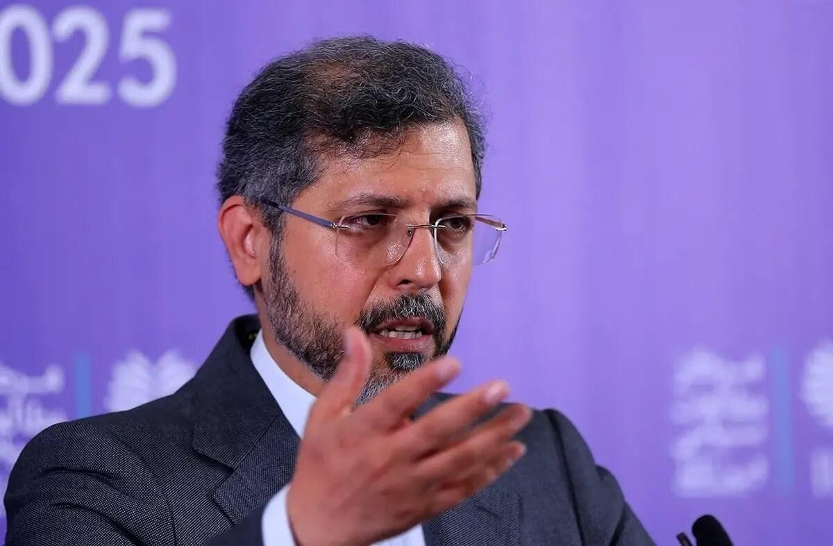 خطیب‌زاده، معاون وزیر خارجه: اگر سه کشور اروپایی به رفتار غیر منطقی خود ادامه دهند، ایران قادر به پذیرش توافق هسته‌ای جدید نخواهد بود/ اقدامات آینده تهران کاملاً به تصمیم طرف‌های مقابل درباره اعمال مجدد تحریم‌ها بستگی دارد/ پس از توافق با اژانس، از اروپا به جز ایراد گیری و گام‌های اشتباه، چیزی ندیدیم/ دسترسی آژانس به تأسیسات هسته‌ای ایران، تنها پس از حل تنش‌های فعلی امکان‌پذیر است