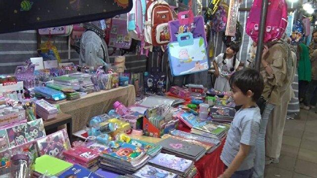 نمایشگاه پاییزه هشتگرد با عرضه کالاهای اساسی، لوازم‌التحریر