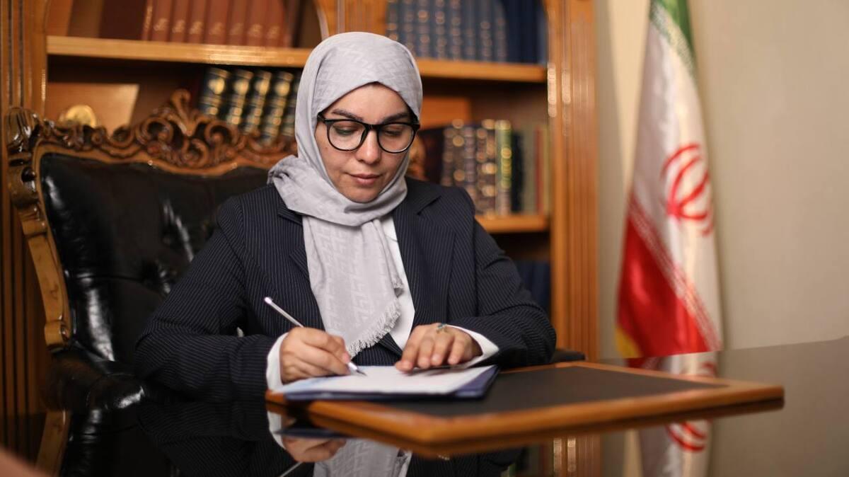 مشاوره با وکیل، مثل بیمه تضمین‌کننده امنیت و آرامش است