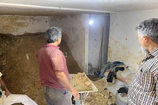 انهدام باند حفاری غیرمجاز در اطراف قلعه تاریخی کلاک / چهار متهم در مخفیگاه دستگیر شدند