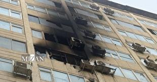 آتش‌سوزی در ساختمان ۱۲ طبقه تجاری خیابان جمهوری تهران