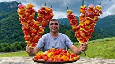 طرز تهیه جوجه کباب و شیرینی اصیل آذربایجانی در فضای روستا (فیلم)