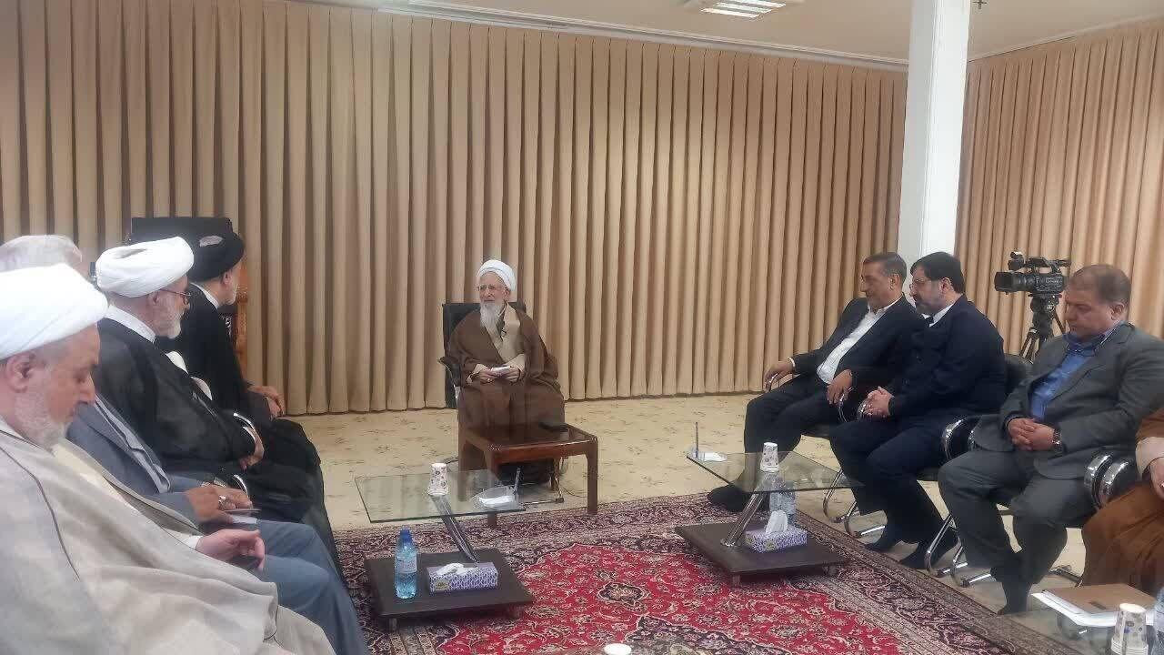 دیدار معاون پزشکیان با آیت‌الله جوادی آملی و بوشهری/تاکید دولت بر بهره‌گیری از رهنمودهای مراجع و ارتباط با علما