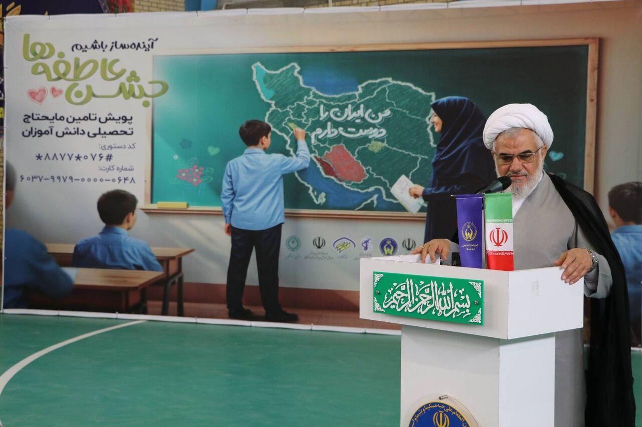برگزاری رزمایش توزیع ۵۲ هزار بسته تحصیلی برای دانش آموزان نیازمند هرمزگانی