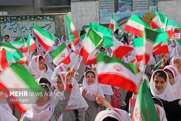 نوروز دانش در بام ایران؛ ۲۰۳۵ مدرسه میزبان دانش‌آموزان شدند