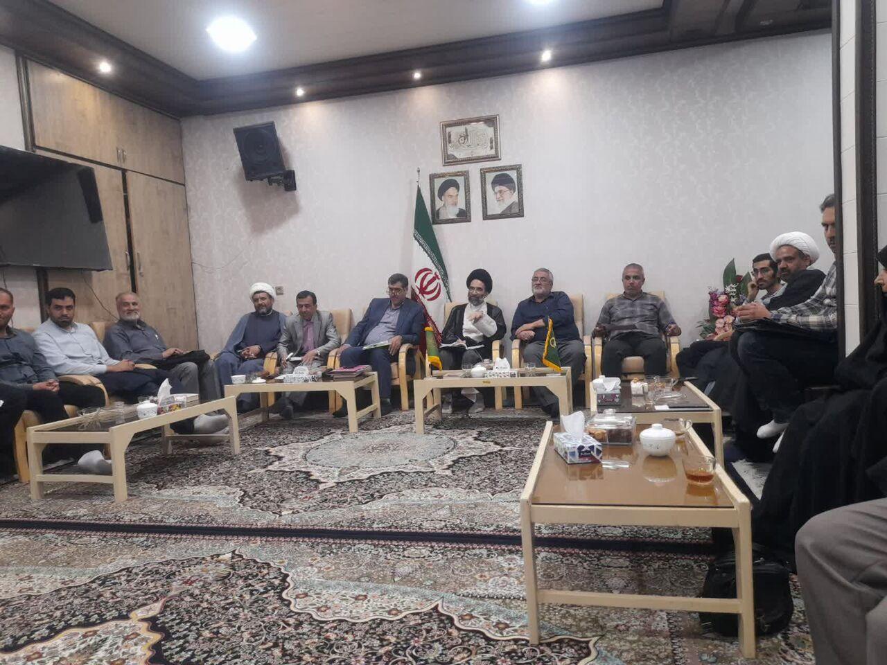 امام جمعه کاشان بر تقویت نقش کانون‌های فرهنگی مساجد در تربیت نسل آینده تأکید کرد