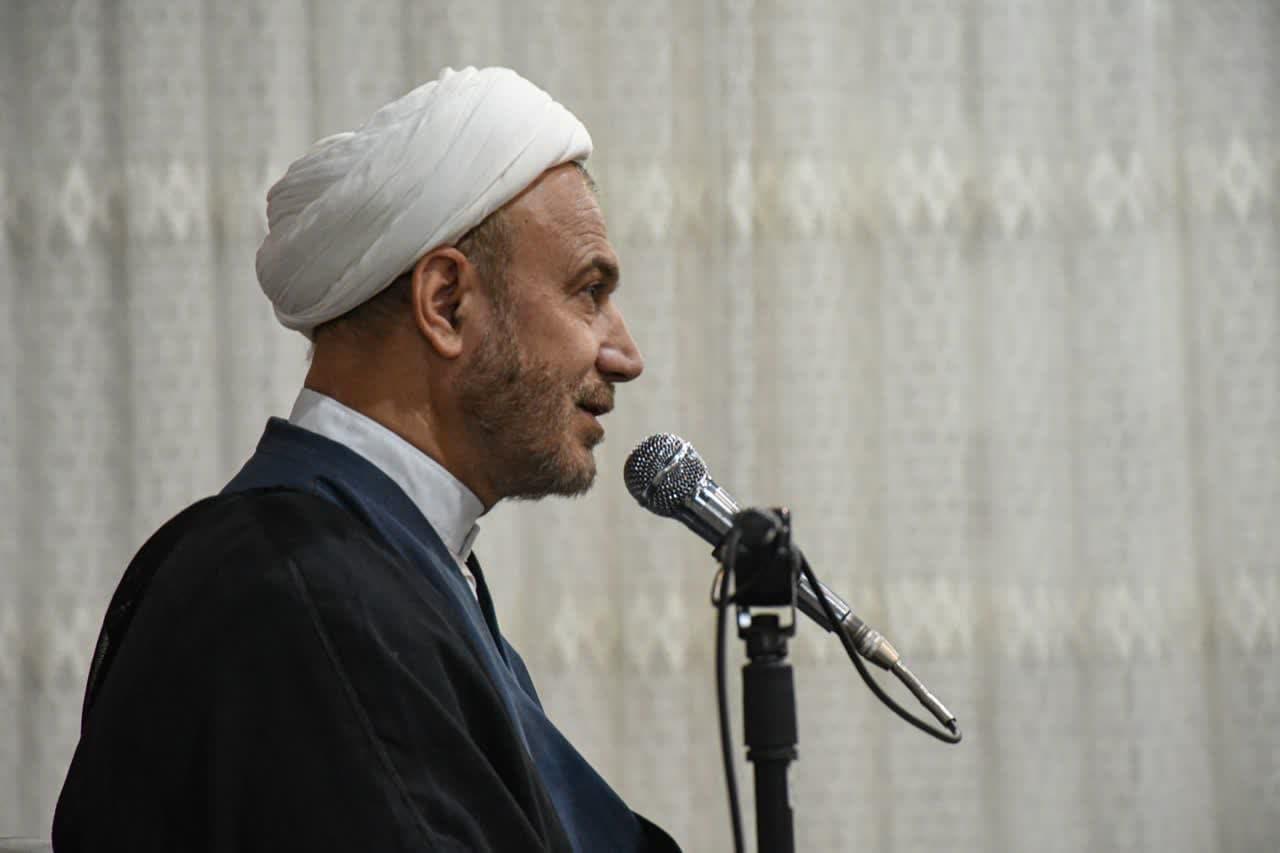 وطن‌دوستی و ایمان در کنار هم معنا دارند/ اتحاد دوران جنگ را باید در جامعه امروز حفظ کنیم