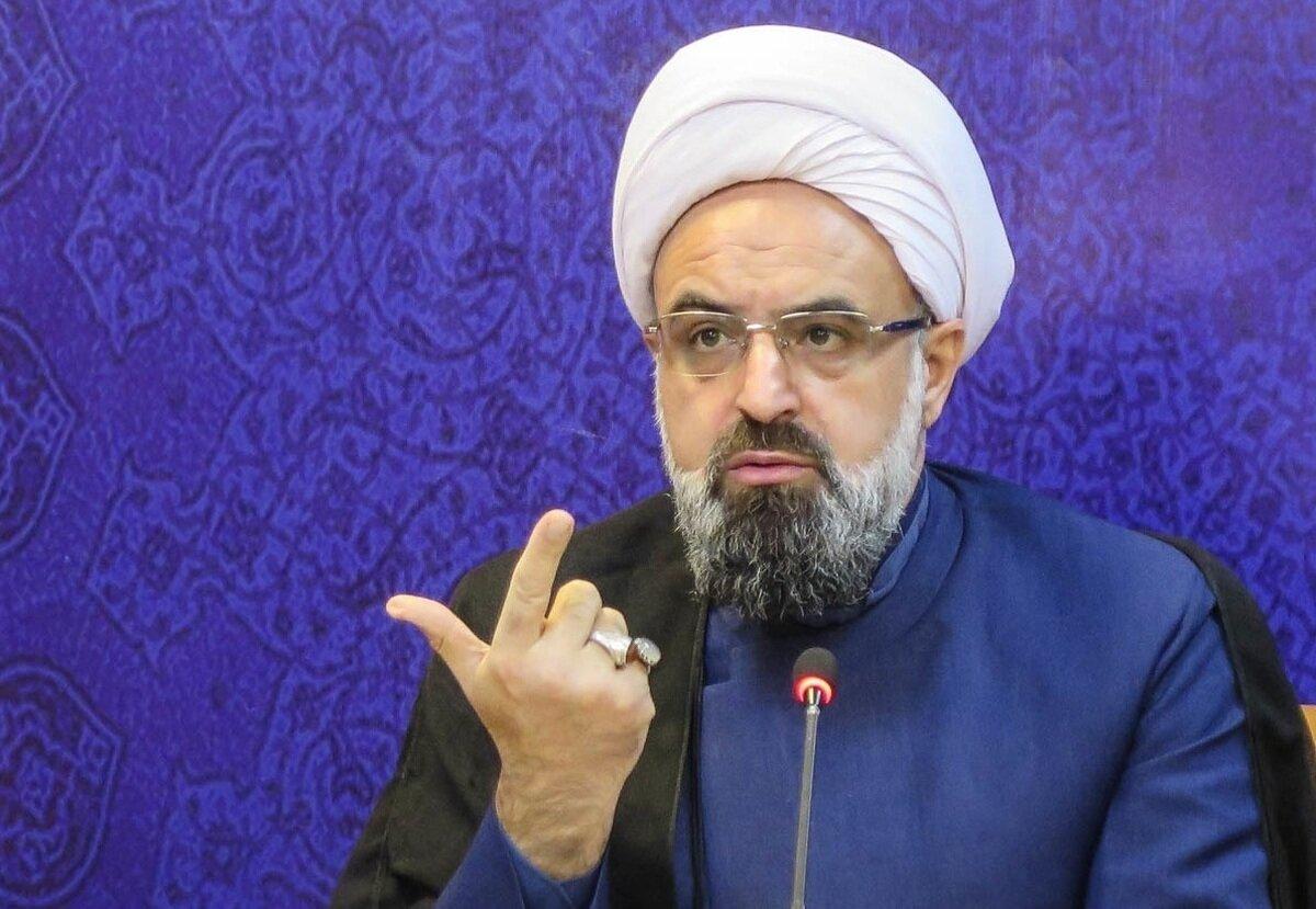 ماجرای برقع زدن زنان در زمان هخامنشیان/ بازخوانی واکنش طاهری آکردی به خوانندگی یک زن در کاروانسرا