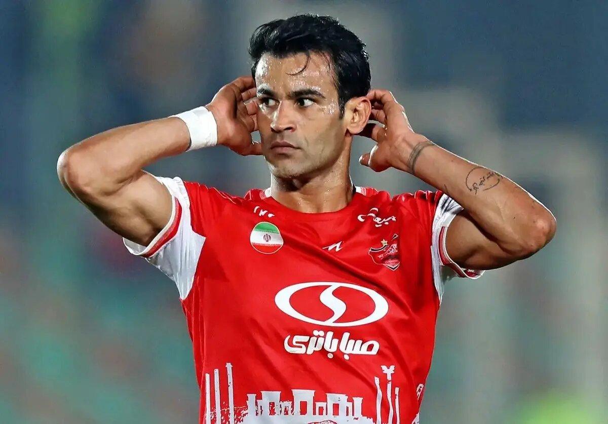 ببینید | هو شدن عیسی آل‌کثیر توسط هواداران پرسپولیس هنگام خوانده شدن اسم این بازیکن