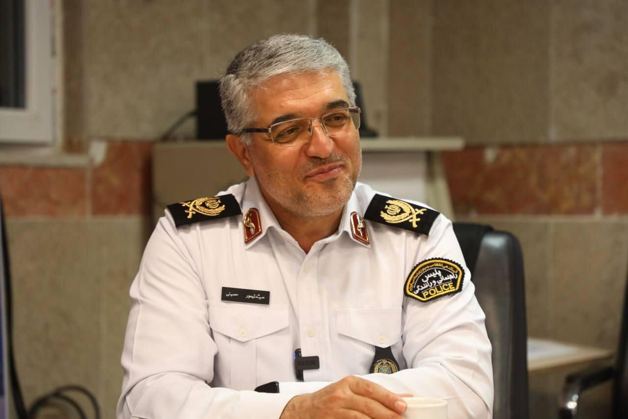 همراهی رئیس پلیس راهور فراجا با فرزند شهید ضیاءالدینی
