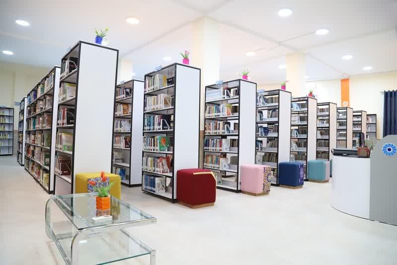 رونمایی از مجموعه کتاب‌های دفاع مقدس جمعیت هلال احمر استان سمنان