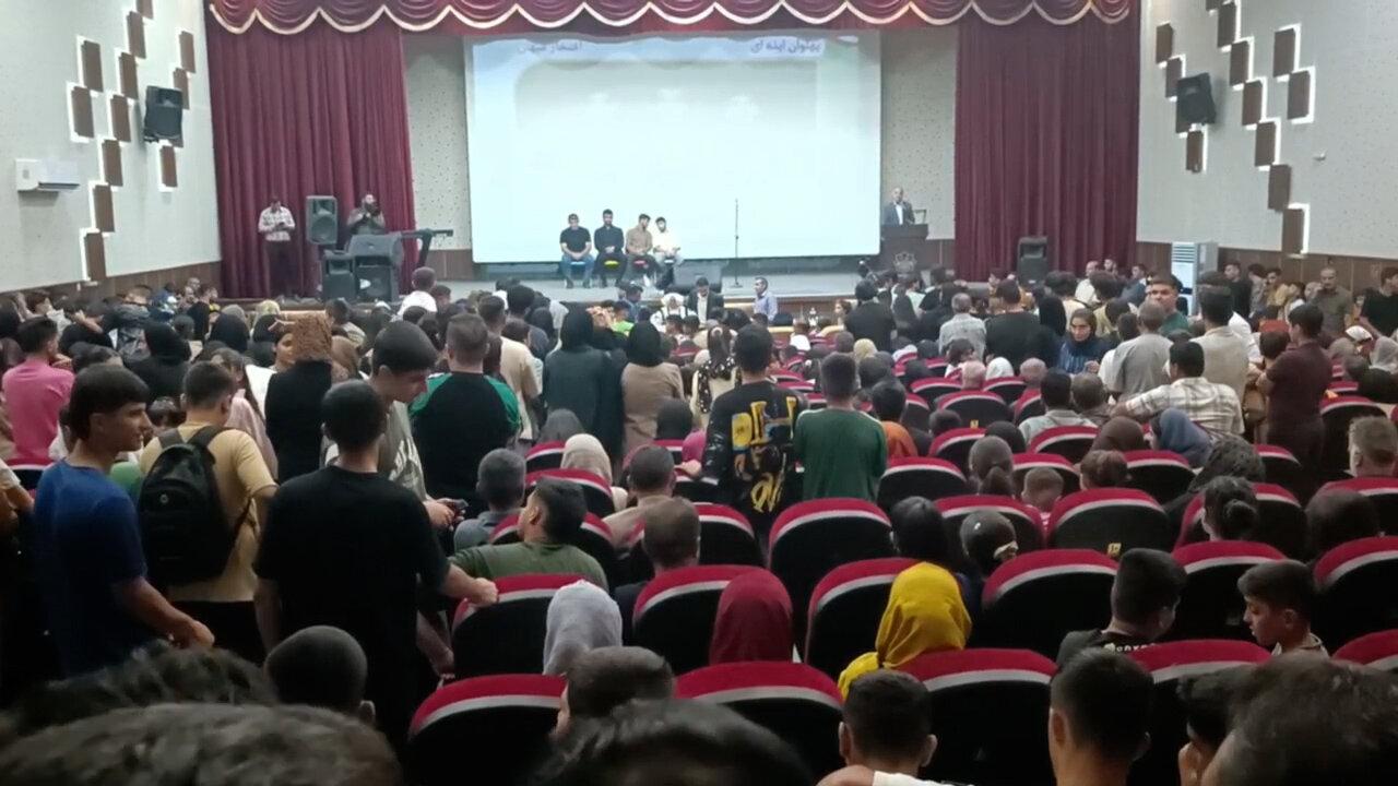 ازحام شدید در محل برگزاری تجلیل از مدال آوران ایذه ای