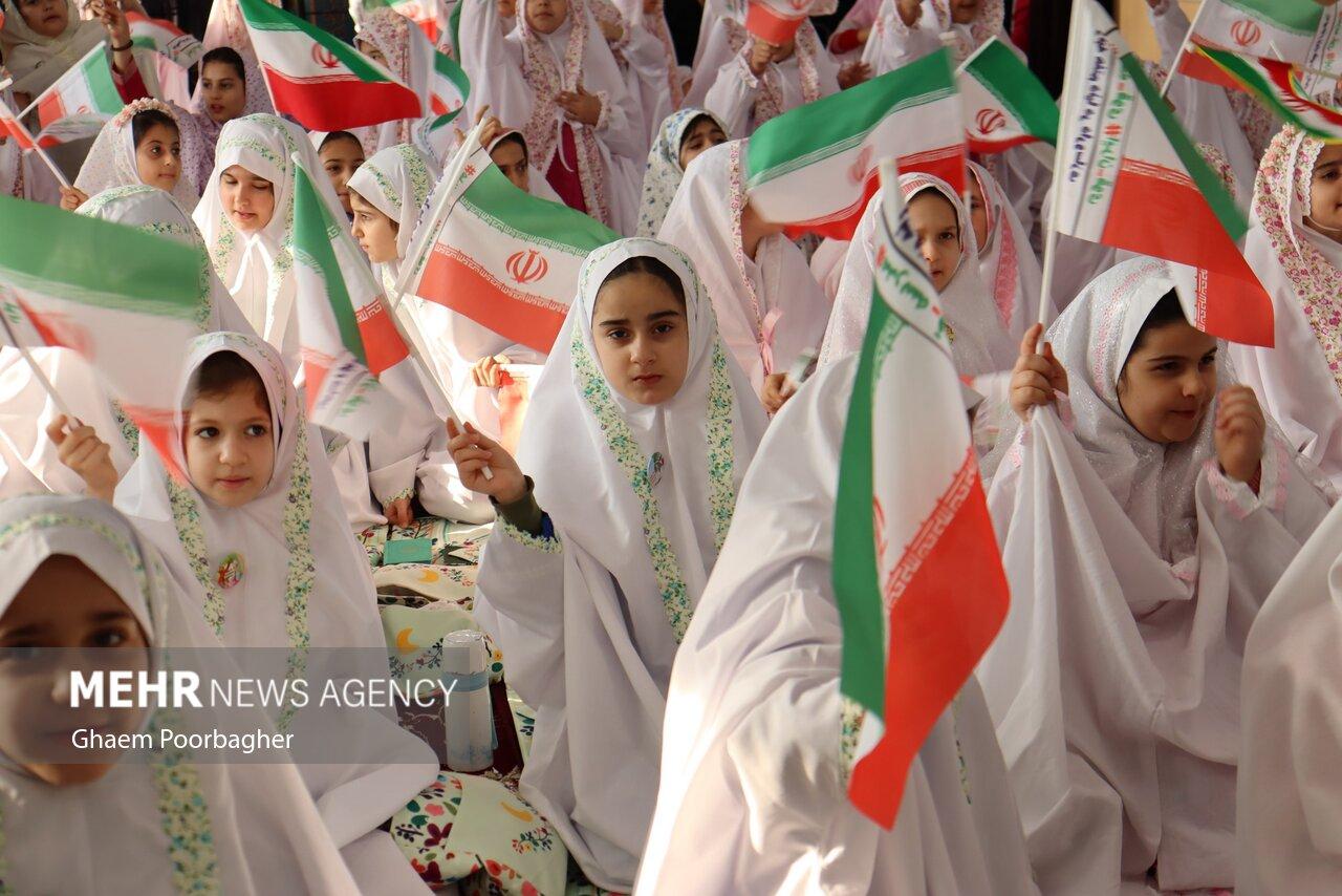 میری: دانش آموزان با تحصیل و تهذیب پیرو راه شهدا باشند