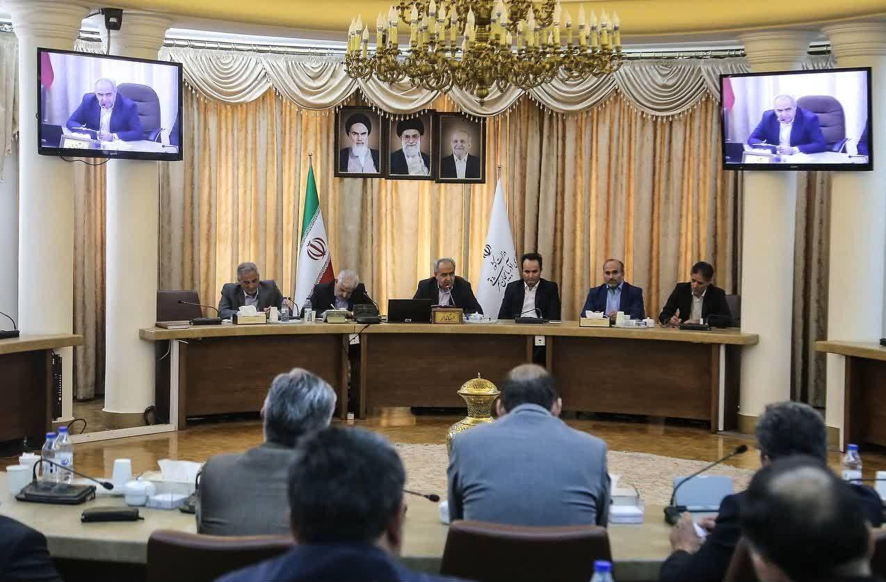 استاندار آذربایجان شرقی: هیچ فرد یا گروهی حق ندارد خانواده‌ شهدا را مصادره کند