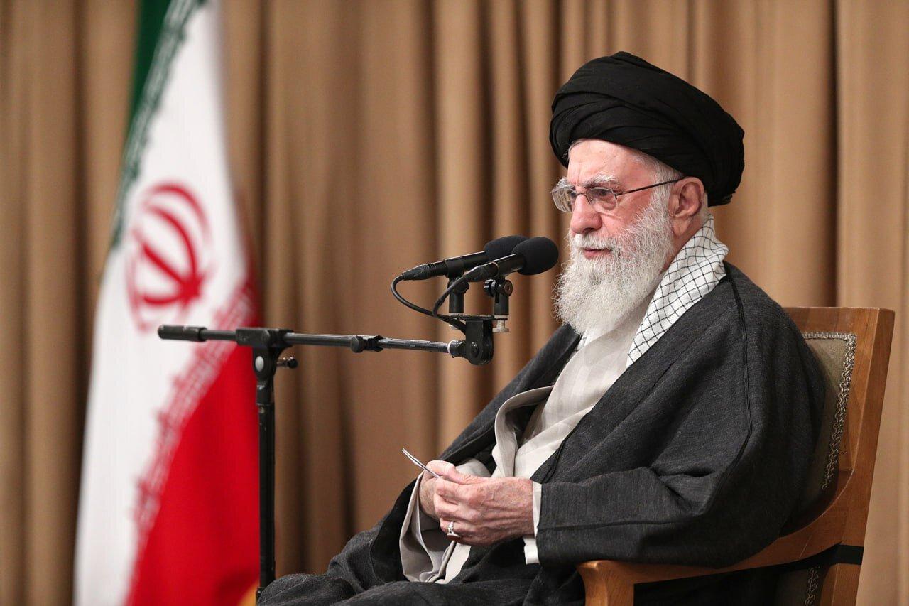 پست دوم حساب کاربری رهبر معظم انقلاب پس از جلسه شورای امنیت + عکس | آمریکا می‌گوید ایران نباید غنی‌سازی داشته باشد...