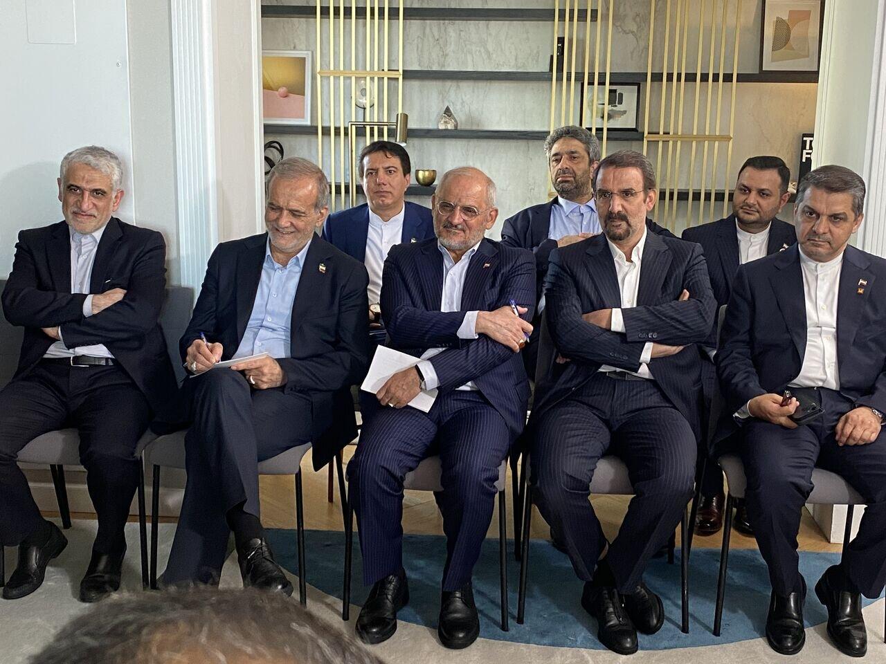 نشست پزشکیان با اندیشه‌ورزان ایرانی در نیویورک
