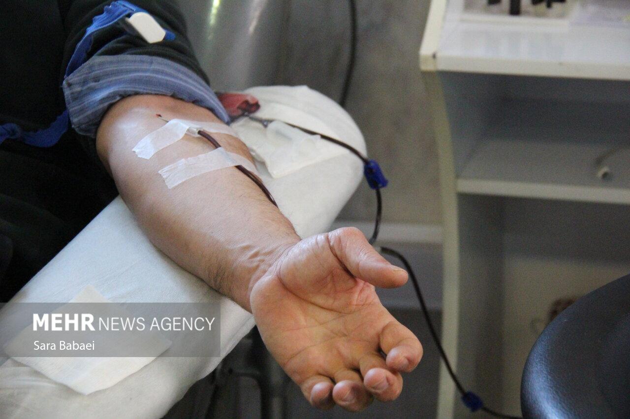 حضور تیم سیار انتقال خون کرمانشاه در اسلام‌آباد غرب