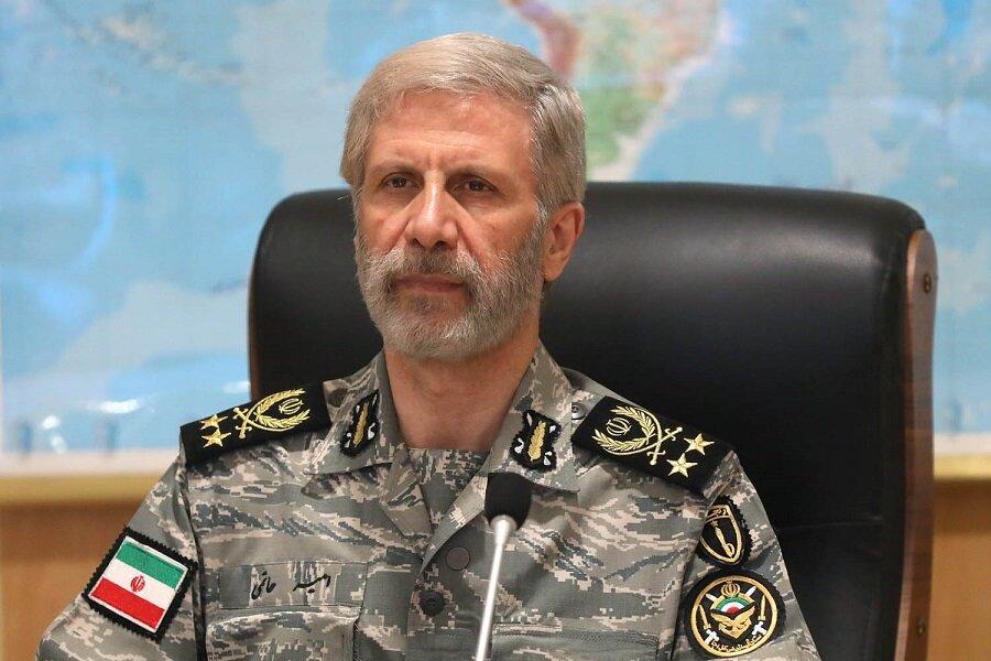 امیر حاتمی: به صورت مستمر دشمن را زیر نظر داریم