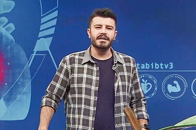 ببینید | کری‌خوانی مجری استقلالی شبکه سه در پخش زنده برای پرسپولیسی‌ها
