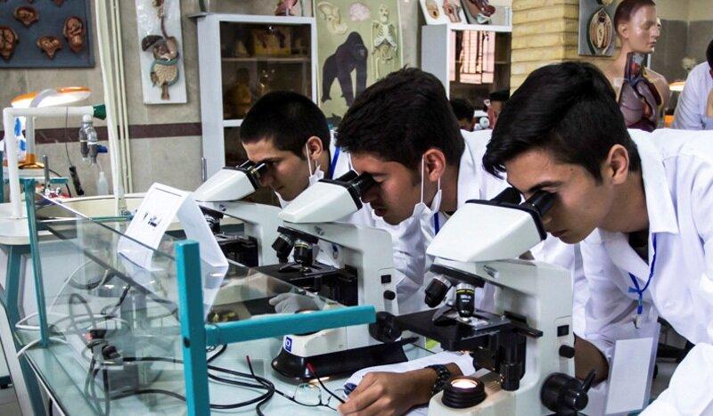 سلام نظامی دانش آموزان ایران بر سکوی اول جهان + ویدئو