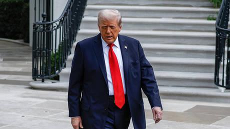 Trump to speak to Xi on Friday