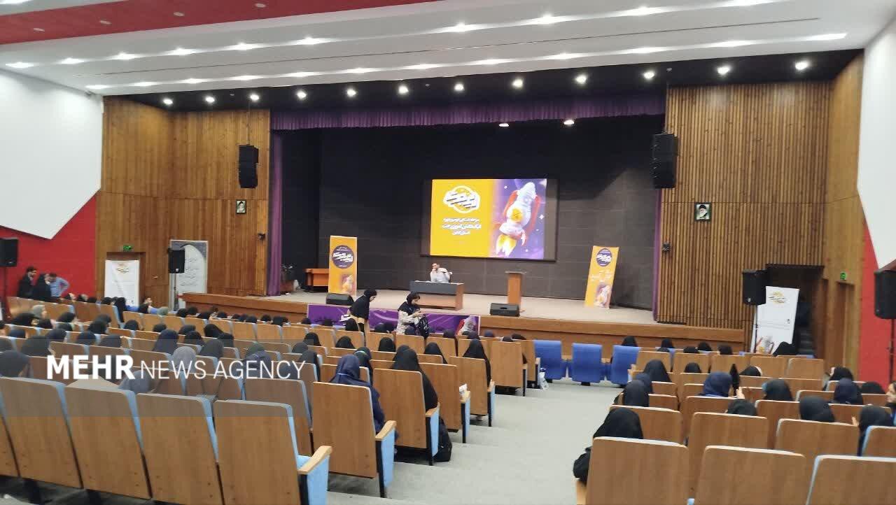 ۲۵۰ دانش آموز گیلانی در «لیگ جت» رقابت کردند