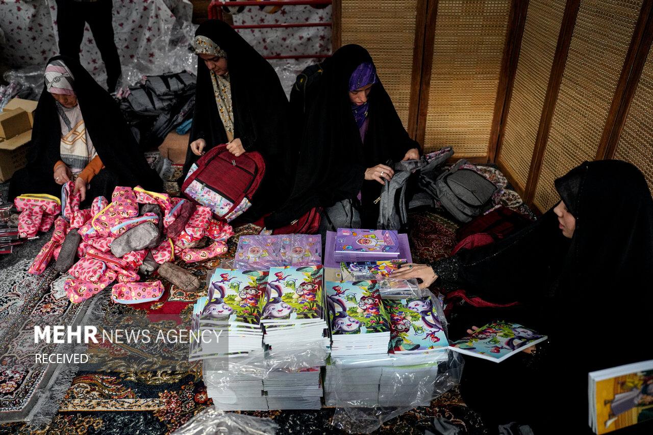 توزیع ۱۰هزار بسته نوشت افزار در بین دانش‌آموزان نیازمند آذربایجان غربی